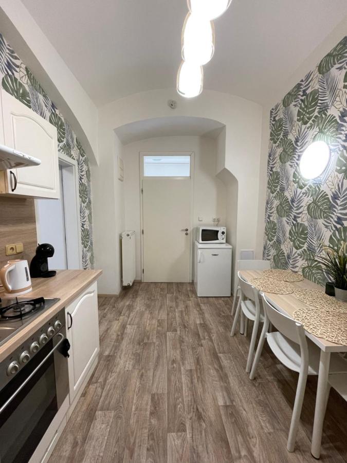 Wenceslas Square Two-Floor Apartment ปราก ภายนอก รูปภาพ