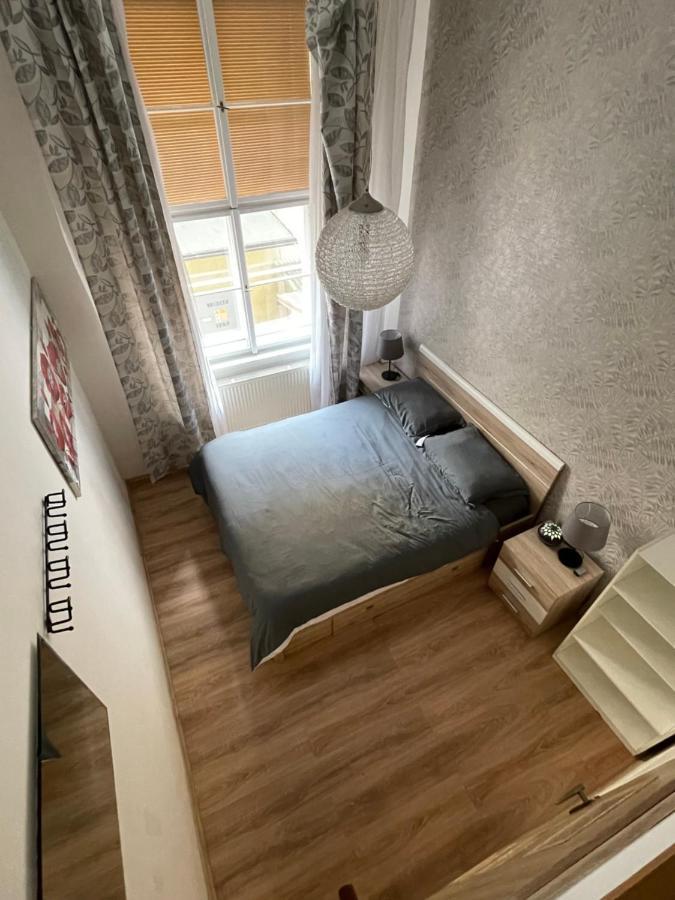 Wenceslas Square Two-Floor Apartment ปราก ภายนอก รูปภาพ