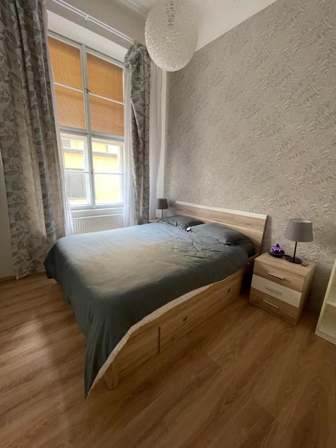 Wenceslas Square Two-Floor Apartment ปราก ภายนอก รูปภาพ
